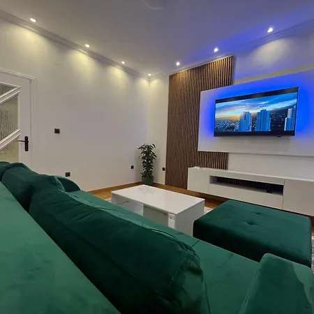 Luxury - 50 M From Old Clock Tower Apartment